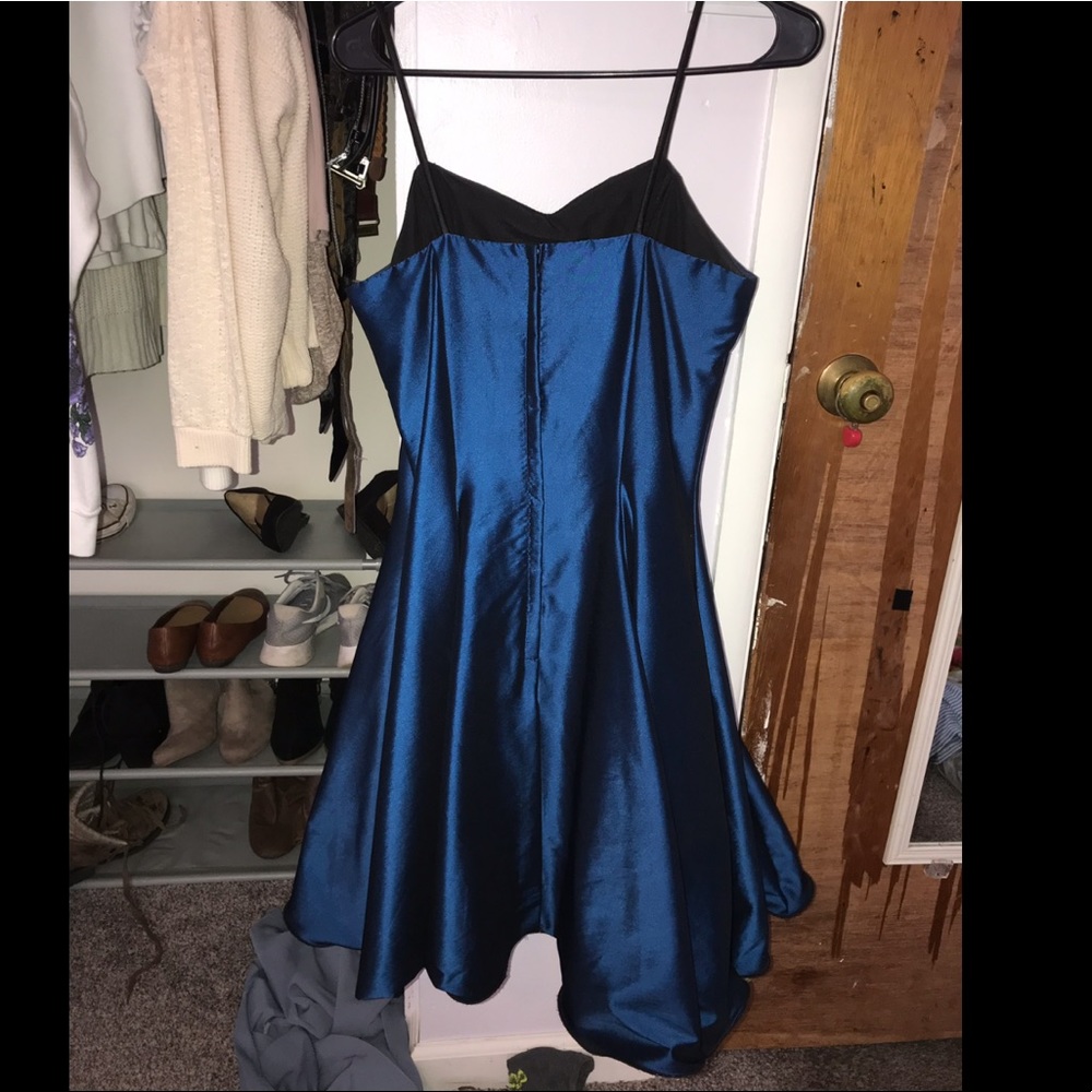 Dress - Picture 2 of 3